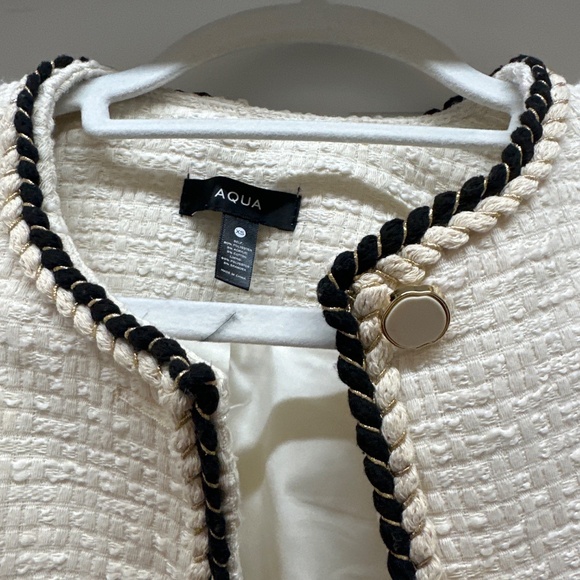 Aqua chanel style blazer - worn once. Size xs - Picture 2 of 4